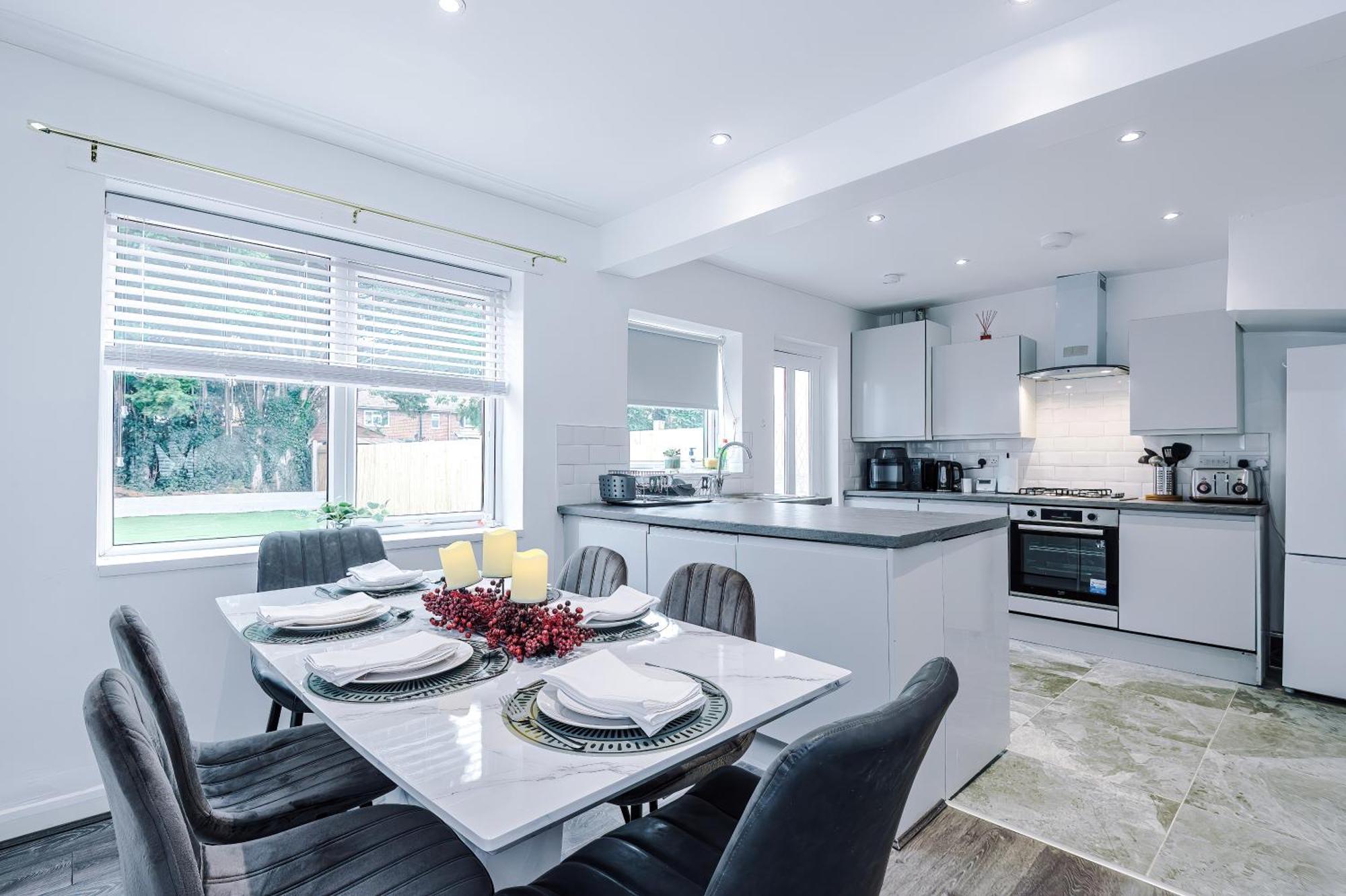 Comfort Place - 3 Bedroom House In Chester - Sleeps 6 エクステリア 写真